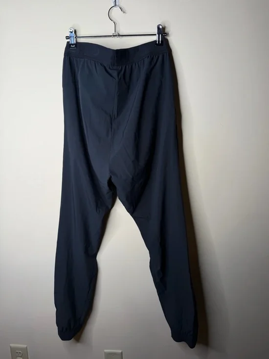 Sold - Picture 3 of 9